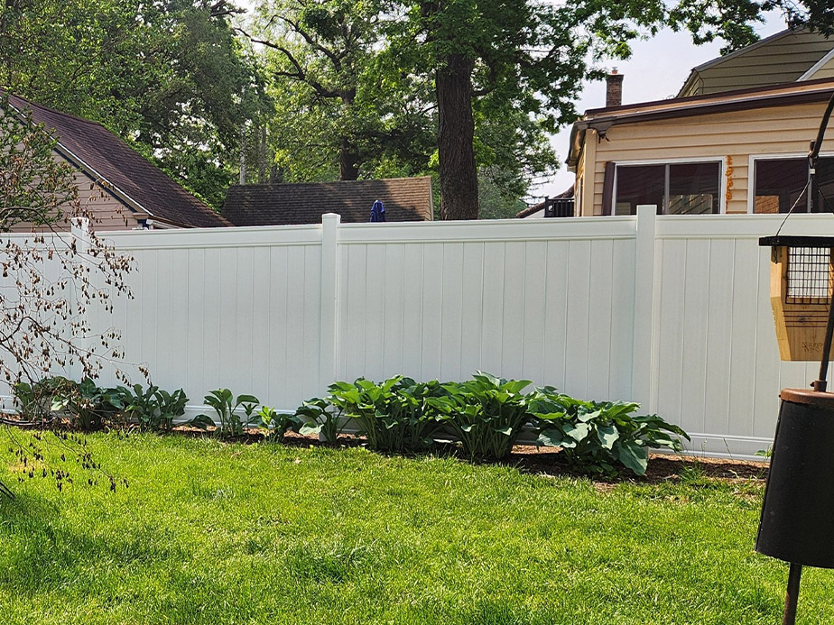 Vinyl Fence Contractor in Grand Rapids